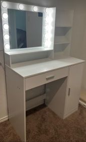 Vanity Desk with Mirror & Light, Large Drawer Three Level Storage Dresser, 3 Lighting Modes Adjustable Brightness, Bedroom Dressing Table (White)